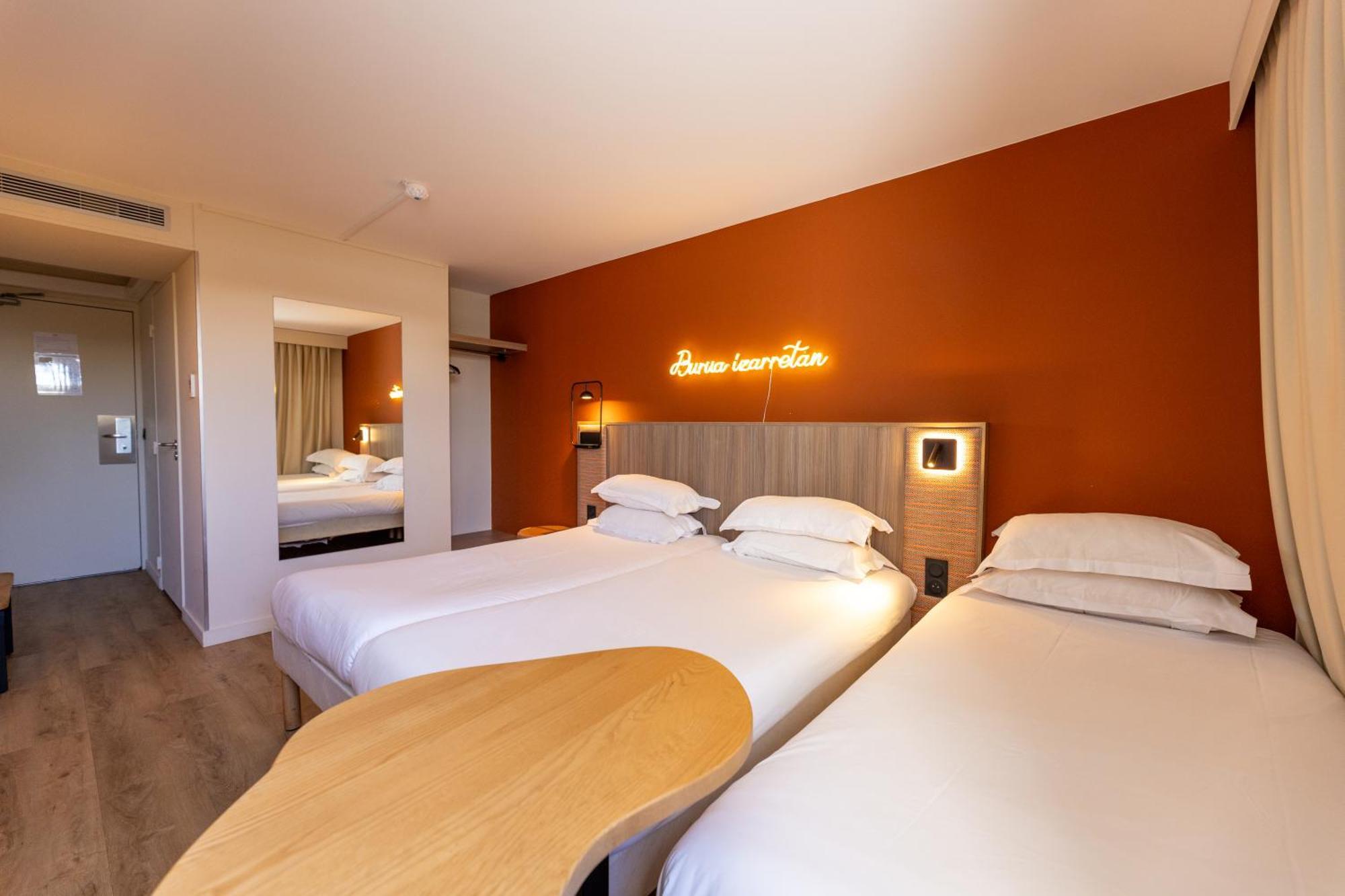 Hotel Donibane Saint-Jean-De-Luz Εξωτερικό φωτογραφία